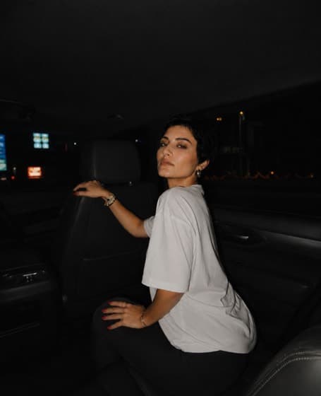 PLUTØN — night portrait